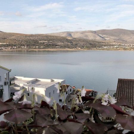 Apartments Maja - Sea View Trogir Exteriör bild