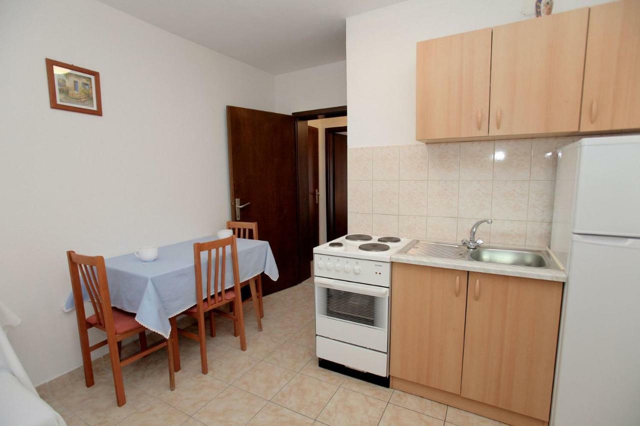 Apartments Maja - Sea View Trogir Exteriör bild