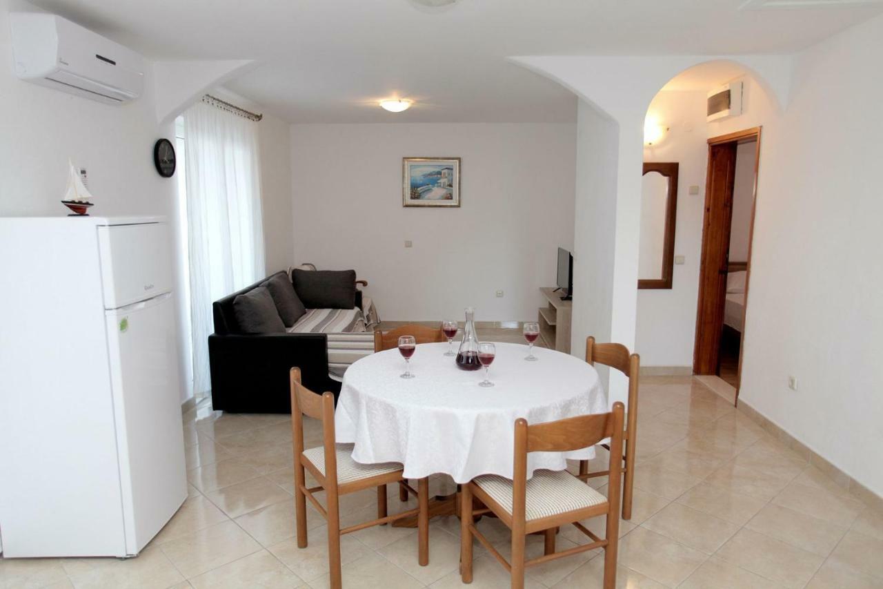 Apartments Maja - Sea View Trogir Exteriör bild