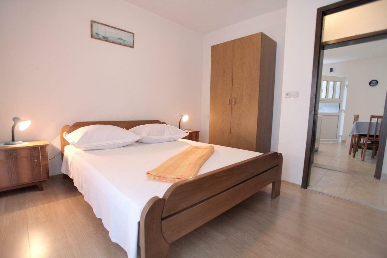 Apartments Maja - Sea View Trogir Exteriör bild