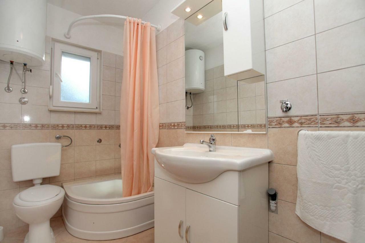 Apartments Maja - Sea View Trogir Exteriör bild