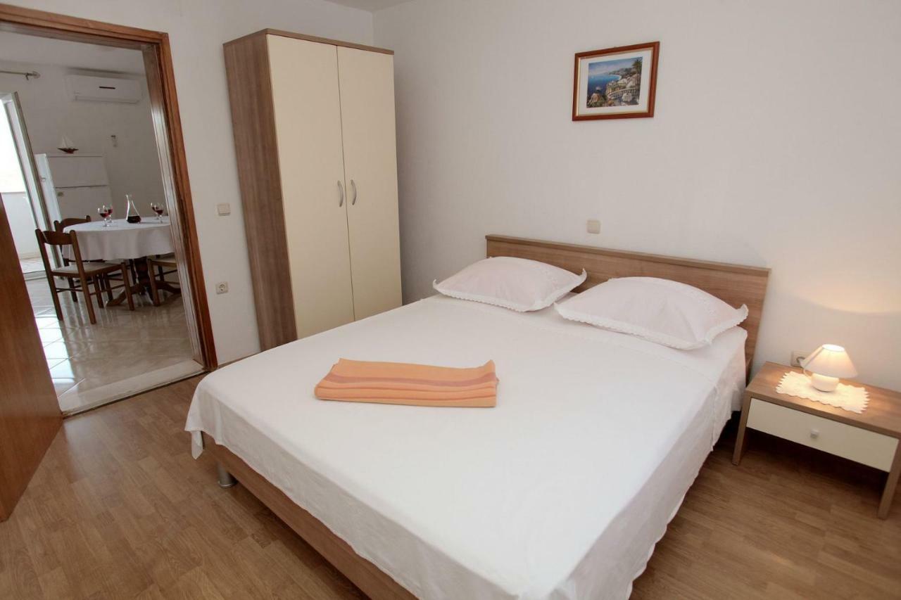 Apartments Maja - Sea View Trogir Exteriör bild